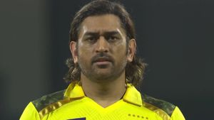 CSK: தோனிக்கு டாட்டா பைபை.. 32 கோடியை இறக்கிய சிஎஸ்கே.. மெகா பிளான்.. 3 விக்கெட் கீப்பர்கள்