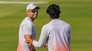 IND vs SA: சாம்சனை விட கில் தான் தொடக்க வீரருக்கு தகுதியானவர்.. பேட்டிங் வரிசையை மாற்றுவோம்-சூரியகுமார்