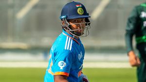 Asia Cup U19: என்னையா சீண்டுகிறாய்? நோஸ்-கட் கொடுத்த வைபவ் சூர்யவன்ஷி.. ஆசிய கோப்பையில் வெறியாட்டம்