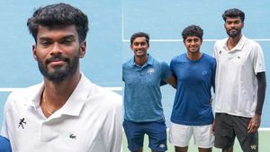 Davis Cup: ஒற்றை ஆளாக இந்தியாவை ஜெயிக்க வைத்த மதுரைக்காரர்.. யார் இந்த தட்சிணேஷ்வர் சுரேஷ்? 