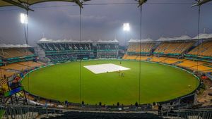 IND vs ZIM: சேப்பாக்கம் மைதானம் முழுவதும் அடிக்கப்பட்ட ரசாயன ஸ்பிரே.. யாருக்கு சாதகமான முடிவு?