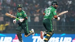 PAK vs SL: நல்லாதானேய்யா ரன் அடிச்சுட்டு இருந்தீங்க.. கடைசி 13 பந்தில் வேலையைக் காட்டிய பாகிஸ்தான்