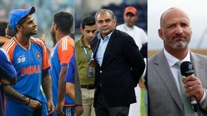 IND vs PAK: “அடிமடியில் கைவைத்த பாகிஸ்தான்.. எங்கே வலிக்குமோ அங்கே..”.. மார்க் புச்சர் பேச்சு