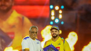 CSK Hall of Fame: ரெய்னா, ஹைடனுக்கு கவுரவம்.. தோனிக்கு ஏன் தரப்படவில்லை.. காரணம் என்ன?