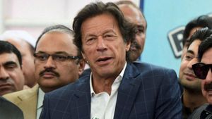 உலகக்கோப்பை வென்ற கேப்டன் படம் போட்ட டி-சர்ட்டுக்கு தடை.. பிறகு அனுமதி அளித்த கிரிக்கெட் ஆஸ்திரேலியா