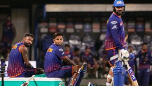 இந்தியாவுக்கு உலகக்கோப்பை வென்று தந்த கேப்டனுக்கு இந்த நிலைமையா? வேலையைக் காட்டிய மும்பை இந்தியன்ஸ்