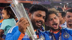 தம்பி! இங்கே வா.. யுவராஜ் சிங் செய்த நெகிழ்ச்சி செயல்.. சஞ்சு சாம்சன் நெகிழ்ச்சி