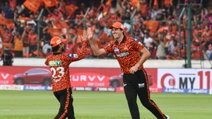 IPL 2026: ஆசை காட்டி மோசம் பண்றீங்களா? இசான் கிஷனுக்கு டுவிஸ்ட் அடித்த சன்ரைசர்ஸ் காவ்யா மாறன்