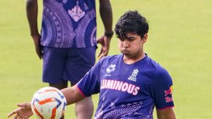 வைபவ் சூர்யவன்ஷிக்கு இன்று 15வது பிறந்தநாள்.. சர்வதேச கிரிக்கெட்டில் அறிமுகமாகும் தகுதியை பெற்றார்