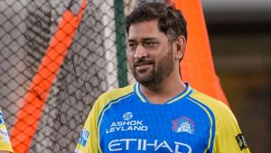 Dhoni: சிஎஸ்கே நிர்வாகத்திடம் உண்மையை சொல்லாத தோனி.. ஆடுவாரா, இல்லையா என்றே தெரியாமல் தவிப்பு