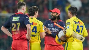 IPL 2026: சிஎஸ்கே மீண்டு வர வாய்ப்பு குறைவு.. தர்ம சங்கடமாக இருந்ததால் வெளியேறினேன்- அஸ்வின் 