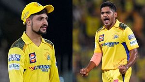 சிஎஸ்கே தூக்கி எறிந்த வைரங்கள்.. DC, RR அணிகளை ஜெயிக்க வைத்த சமீர் ரிஸ்வி, துஷார் தேஷ்பாண்டே!