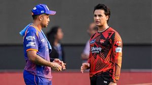 IPL 2026: மும்பை இந்தியன்ஸ் vs சன்ரைசர்ஸ் ஹைதராபாத்.. டாஸ் வென்றது யார்? ரோஹித் குறித்து அப்டேட்