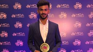 CSK: சிக்சர் மன்னன் ஆயுஷ் வர்தக்கை பயிற்சிக்கு அழைத்த சிஎஸ்கே.. அதிரடி ஆல்ரவுண்டரை ஒப்பந்தம் செய்ய திட்டம்