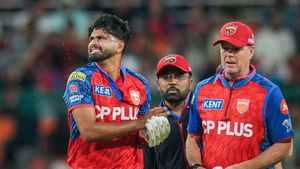 IPL 2026: பேட்டிங்கின் போது ஸ்ரேயாஸ் ஐயர் காயம்.. போட்டி முடிந்த பிறகு உடல்தகுதி குறித்து அப்டேட்