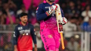 IPL 2026: ஆரஞ்ச் தொப்பியை வென்ற 15 வயது சிறுவன் வைபவ் சூர்யவன்ஷி.. புள்ளி பட்டியலில் ராஜஸ்தான் முதலிடம்