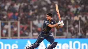 IPL 2026: தனி ஆளாக நின்று கெத்து காட்டிய சுப்மன் கில்.. கொல்கத்தா அணிக்கு தொடரும் சோகம்