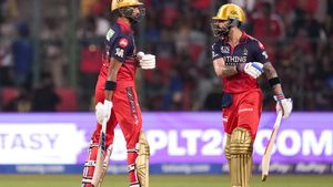 IPL 2026: பெங்களூரு சின்னசாமி மைதானத்தில் சிசிடிவி கேமிராக்கள் உடைப்பு.. 2 பேர் கைது