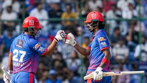 DC vs PBKS: ஒரே இன்னிங்சில் KL ராகுல் இத்தனை சாதனை படைத்தாரா? ரெய்னா, தோனியை பின்னுக்கு தள்ளினார்