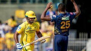 IPL 2026: சாம்சன் புதிய வரலாற்று சாதனை..அதிவேகமாக 5000 ரன்கள்.. ரெய்னா,ராகுல் ரெக்கார்ட் முறியடிப்பு