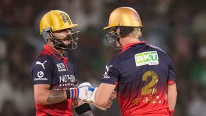 IPL 2026: 6.3 ஓவரிலே வென்ற ஆர்சிபி.. 75 ரன்களில் சுருண்ட டெல்லி.. ஐபிஎல் வரலாற்றிலேயே விரைவில் முடிந்த போட்டி