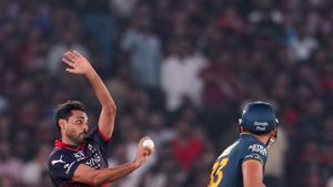 IPL 2026: புவனேஸ்வர் குமார் மகத்தான சாதனை.. இந்திய மண்ணில் மாபெரும் ஐபிஎல் ரெக்கார்ட்