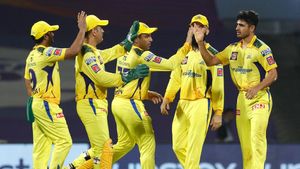 சிஎஸ்கே அணிக்கு மிகப் பெரிய சிக்கல் ஏற்பட்டு இருக்கு.. மீண்டு வருவது கடினம்.. EX வீரர்கள் கருத்து