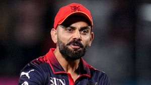 IPL 2026: 10 ஆண்டுகளாக தடுமாறும் விராட் கோலி.. மீண்டும் பிளே-ஆஃப்பில் 50 ரன் அடிக்கத் தவறினார்!