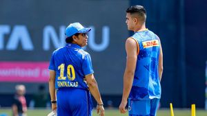 உன்னை நினைத்து பெருமைப்படுகிறேன்.. அர்ஜூன் டெண்டுல்கருக்கு தந்தை சச்சின், அக்கா சாரா வாழ்த்து