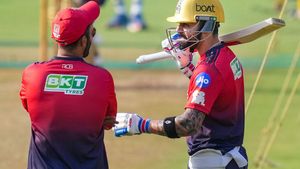 IPL 2026: விராட் கோலி தந்த Pep Talk தான் ஆர்சிபி வெற்றிக்கு காரணம்.. தினேஷ் கார்த்திக் புகழாரம்