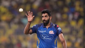 IPL 2026: பும்ராவை மும்பை அணி பத்திரமாக பார்த்துக்கனும்.. ரவி சாஸ்த்ரி எச்சரிக்கை