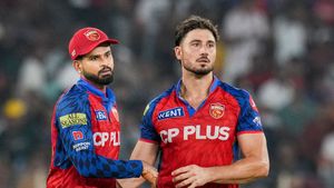 IPL 2026: தோனி, ரோகித் சாதித்தது போல் ஸ்ரேயாஸ் ஐயர் சாதிப்பார்.. முன்னாள் சிஎஸ்கே வீரர் கருத்து