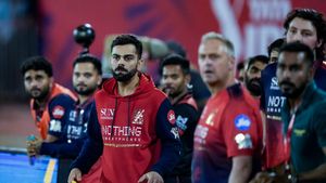 IPL 2026: கடைசி பந்தில் ஆர்சிபி திரில் வெற்றி.. தொடரை விட்டு வெளியேறியது மும்பை அணி