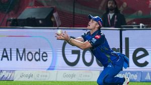 IPL 2026: ஃபில்டிங்கில் 5 கேட்சை கோட்டை விட்ட மும்பை இந்தியன்ஸ் அணி.. வரலாற்றில் மோசமான ஃபில்டிங்