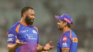 IPL 2026: ஹர்திக் பாண்டியா கேப்டன்ஷி சரியில்லை.. மும்பை தோல்விக்கு குறித்து கோட்ச் பொலார்ட் தடாலடி