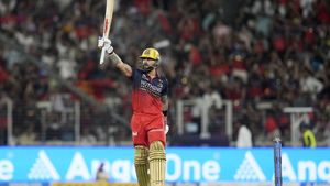 IPL 2026: ஆர்சிபி தொடர்ந்து 2வது முறையாக சாம்பியன் பட்டத்தை வென்று அபாரம்..கோலி அதிரடியால் வீழ்ந்த GT