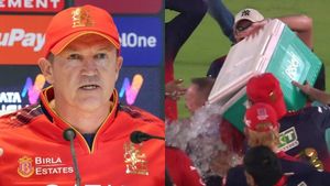 IPL Final: ஐஸ் கட்டிகளை கொட்டிட்டாங்க.. 2 கோப்பை வென்று கொடுத்த ஆண்டி பிளவருக்கு ஆர்சிபி சர்ப்ரைஸ்