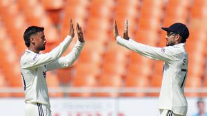 IND vs AFG: அறிமுக டெஸ்ட் போட்டியில் சாதித்தது எப்படி? ஆட்டநாயகன் விருது வென்ற இந்திய வீரர் மானவ் சுதர்