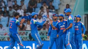 IND vs AFG: இந்திய அணி பிளேயிங் XI.. 3வது ஒருநாள் போட்டியில் இவருக்கு ஓய்வு கொடுங்க- ஆகாஷ் சோப்ரா