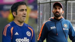 IND vs ENG: கம்பீர் செய்த செயல்.. லைவ் மேட்ச்சிலேயே ஆவேசமான தினேஷ் கார்த்திக்.. என்ன நடந்தது?