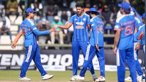 இந்திய அணிக்கு மறைமுக வார்னிங் தந்த சிக்கந்தர் ராசா.. 4 ரன்களில் அவுட்டான அவலம்.. சிவம் துபே அபாரம்