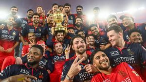 IND vs ZIM: ஒரு ஆர்சிபி வீரரை கூட ஏன் ஜிம்பாப்வே தொடரில் சேர்க்கல.. தமிழக வீரர் சாடல்