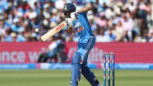 இந்த பையனுக்கு ஏன் 70 ரன்கள் அடித்தாலே கால் இழுக்கிறது? 26 வயது இந்திய வீரர் குறித்து பிராடு கேள்வி