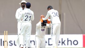 IND vs SL பயிற்சி ஆட்டம்.. இலங்கை அணி ரன் குவிப்பு.. பவுலிங்கில் தடுமாறும் இந்திய பவுலர்கள்