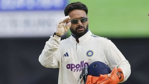 உலக டெஸ்ட் சாம்பியன்ஷிப்பில் புதிய சாதனை.. சுப்மன் கில்லின் சாதனையை முறியடித்த ரிஷப் பண்ட்