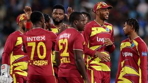 24 ஆண்டு கால வரலாற்றை முறியடிக்க இருந்த வெஸ்ட் இண்டீஸ்.. பெங்களூர் மழையால் தப்பிய இந்திய அணி