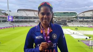 30 வயதில் அனைத்து வகை கிரிக்கெட்டிலிருந்தும் ஓய்வை அறிவித்த இந்திய வீராங்கனை சபினேனி மேக்னா