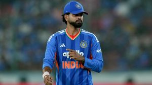 IND vs WI: ஸ்ரேயாஸ் கேப்டன்ஷி சரியில்லை.. வெஸ்ட் இண்டீஸை 247 ரன்கள் அடிக்கவிட்டுருக்க கூடாது..கையிப்