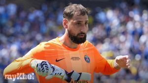 Donnarumma's Agent Criticises PSG's Treatment Amid Exit Talks And Premier League Interest