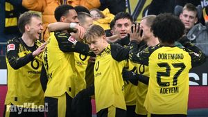 Borussia Dortmund Narrow Gap On Bayern With 2-0 Win Over Augsburg As Adeyemi And Reggiani Score